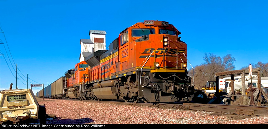 BNSF 9229